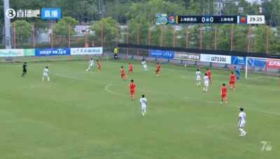 张琳芃角球头球破门 海港半场1-0领先赛更达 张琳芃角球头球破门 海港半场1-0领先赛更达