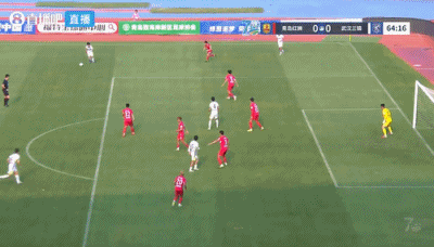 足协杯点球鏖战:武汉三镇4-3险胜青岛红狮,张东海方镜淇互献神扑 足协杯点球鏖战:武汉三镇4-3险胜青岛红狮,张东海方镜淇互献神扑
