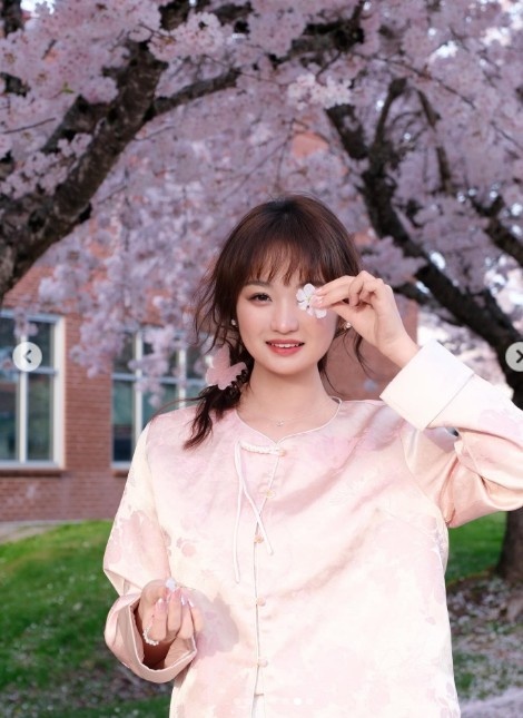 杨瀚森21岁生日 开拓者官方发推祝贺