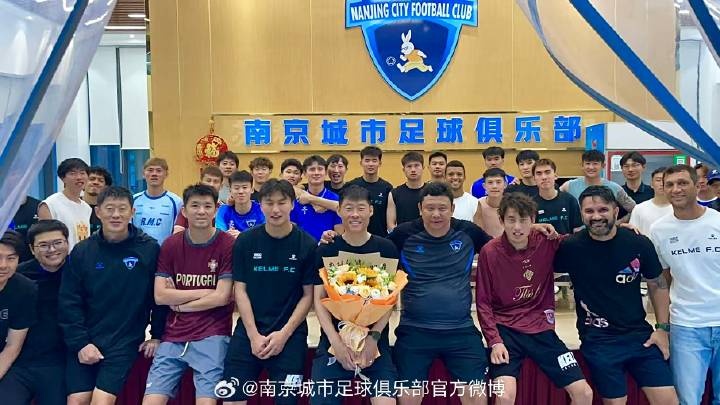 南京城市官宣后卫杜君鹏离队 32场数据定格