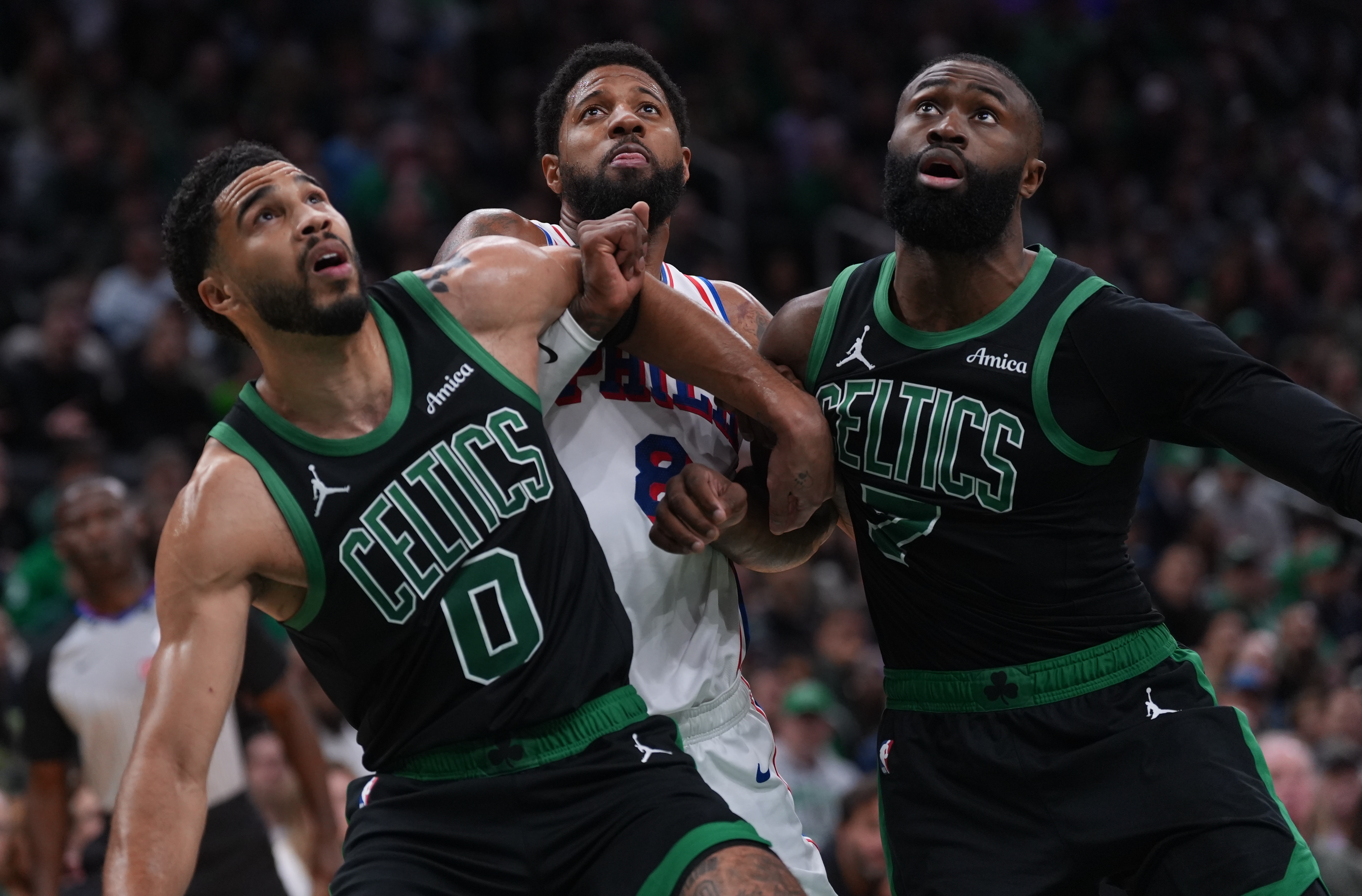 凯尔特人交易布朗内幕：自我定位与球队估值冲突