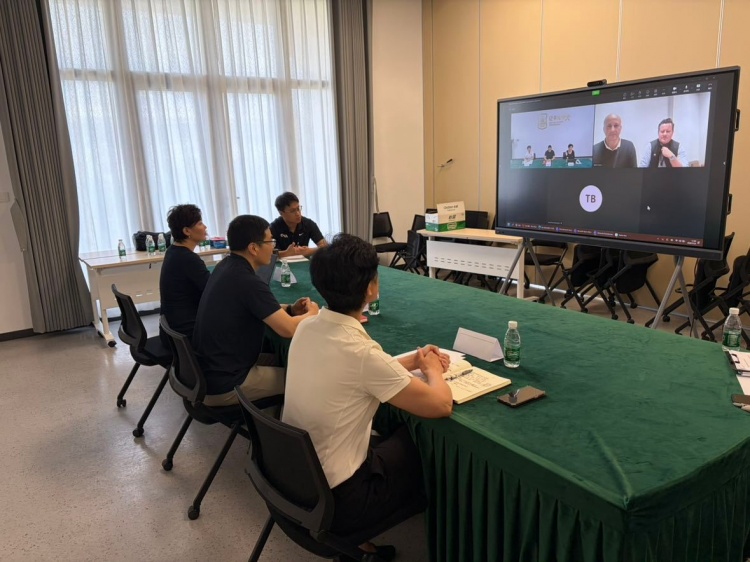 中澳篮协签署四年合作备忘录 国家队互访+教练共享写入条款 中澳篮协签署四年合作备忘录 国家队互访+教练共享写入条款