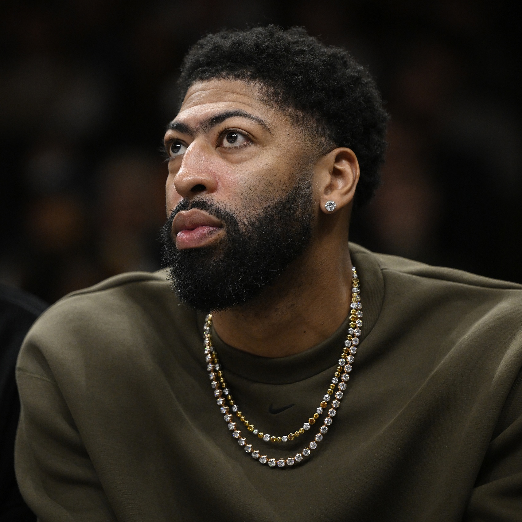 詹姆斯去哪儿与伦纳德交易冻结 NBA多队陷入连锁停滞 詹姆斯去哪儿与伦纳德交易冻结 NBA多队陷入连锁停滞