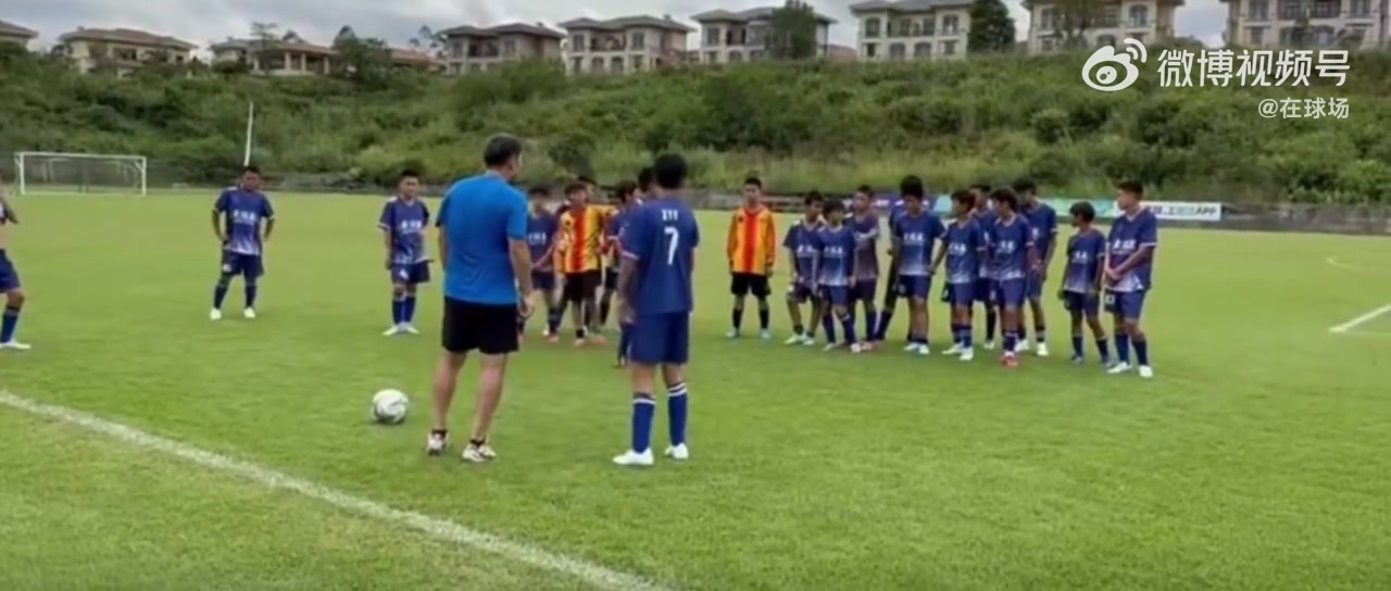 上海足协:申思仍持幸运星股份,限期股权变更 上海足协:申思仍持幸运星股份,限期股权变更