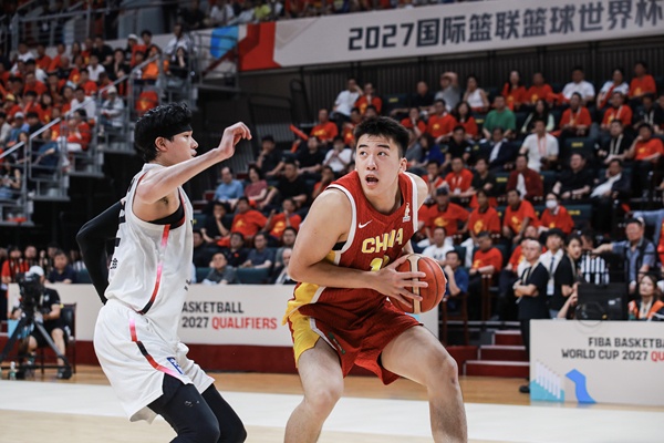 王俊杰赵维伦陷青训年龄困局,返CBA仅剩选秀独木桥 王俊杰赵维伦陷青训年龄困局,返CBA仅剩选秀独木桥