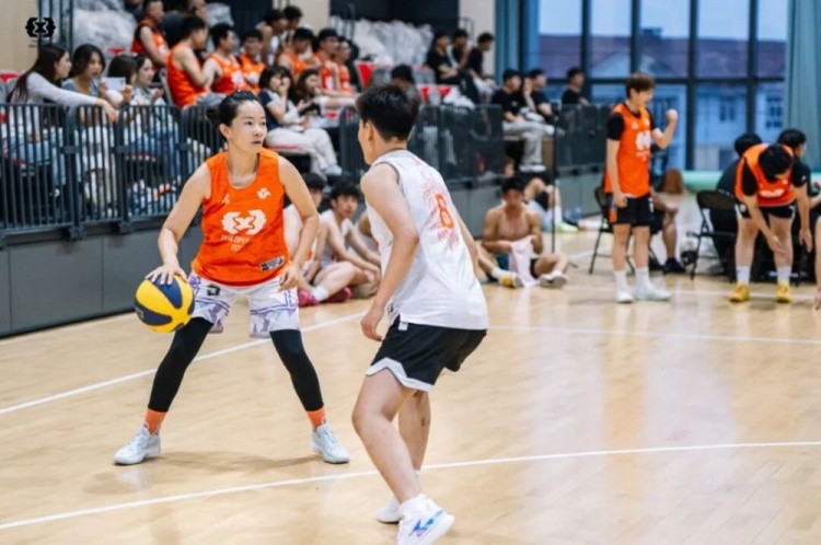 FIBA Open 3×3准格尔旗站战罢 锐芒队20:16力克大个儿联盟夺冠 FIBA Open 3×3准格尔旗站战罢 锐芒队20:16力克大个儿联盟夺冠